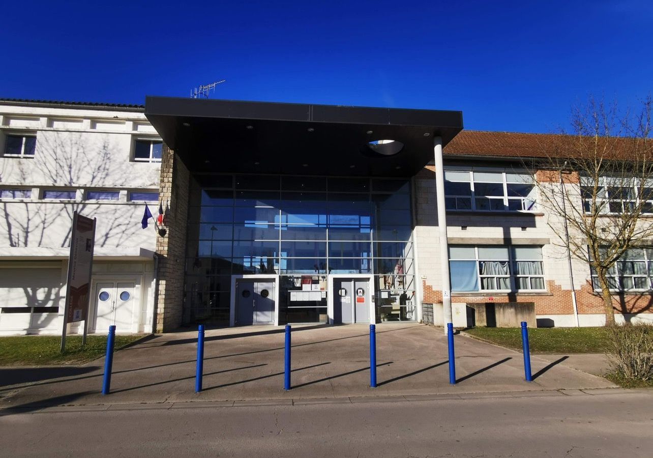 Page Des Services Du Collège Maurice Genevoix Visite virtuelle du collège Maurice Genevoix.