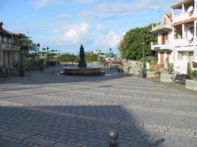 fontaines place des carmes