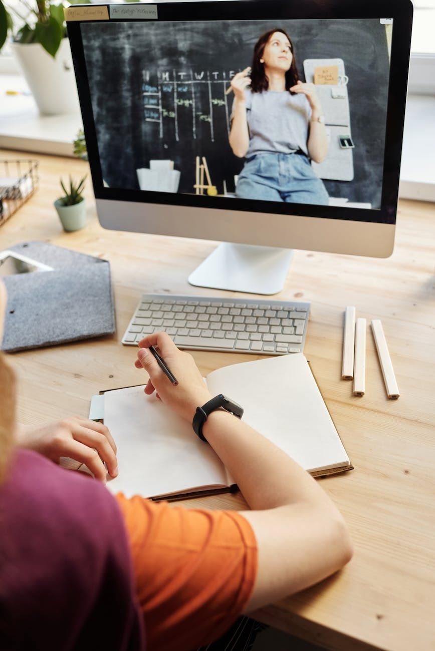 HOW TO PROMOTE DIGITAL LITERACY | Genially